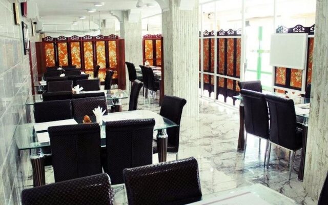 Al Majd Hotel