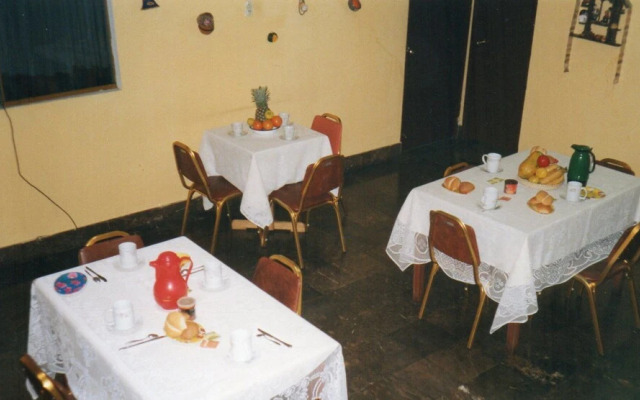 Hostal Turístico Eiffel