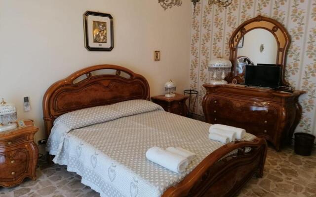 San Caloiru Home