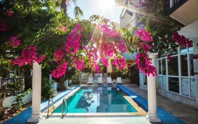 Serenity Lara Hotel