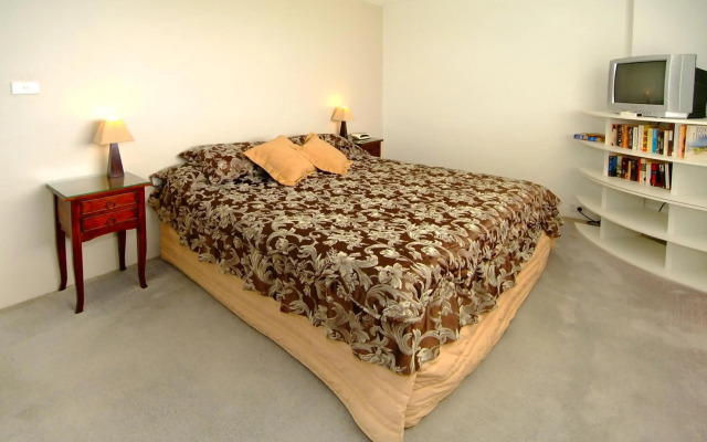Tradewinds Apartments