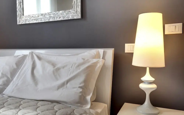 Venice Elegance by Wonderful Italy