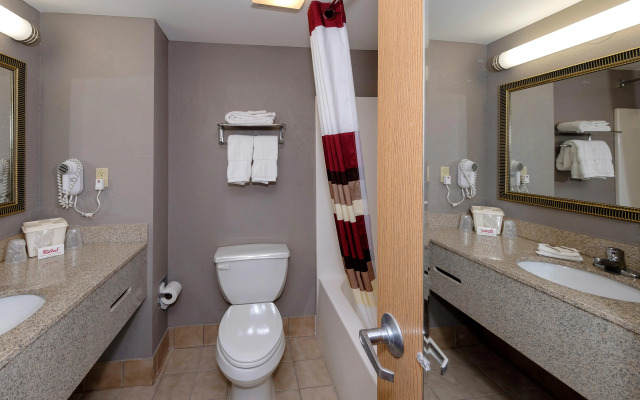 Red Roof Inn & Suites Carrollton, GA–West Georgia