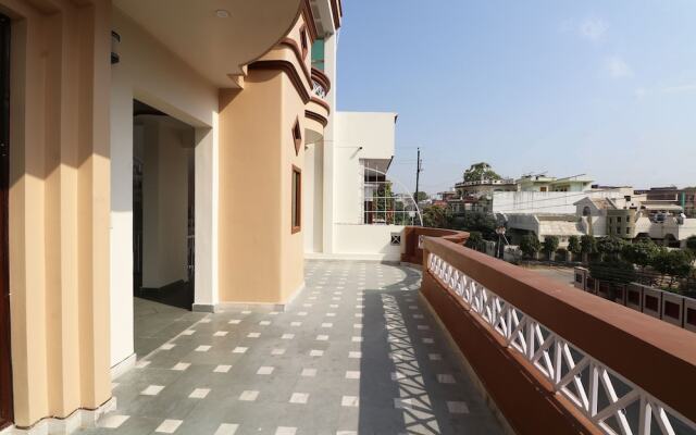OYO 28356 Krishna Inn