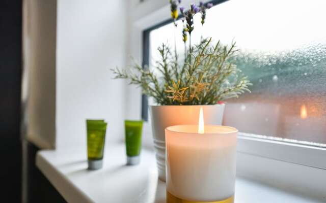 Long Eaton Modern 4bed House