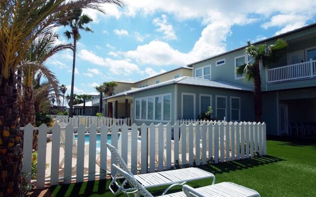 Beach Club Clubhouse 4