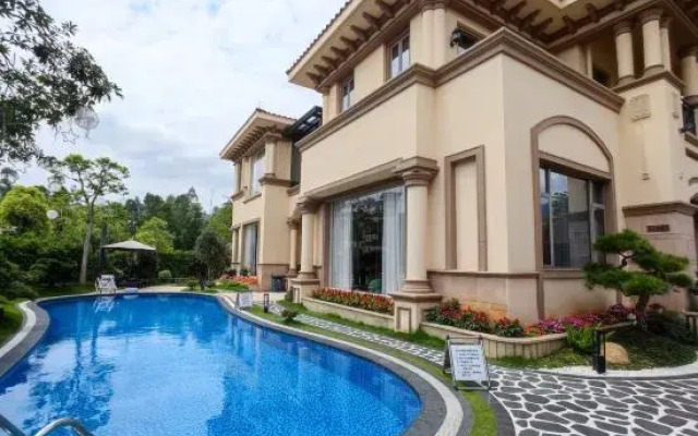 Splendid Xiangjiang Hot Spring Villa