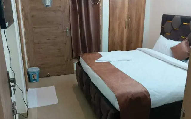 Soooper Hotel