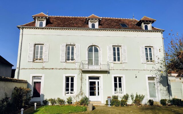 Villa Clément Sens Appart'hôtel
