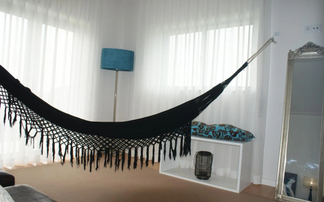 GuestReady - Beachfront Villa In Esposende