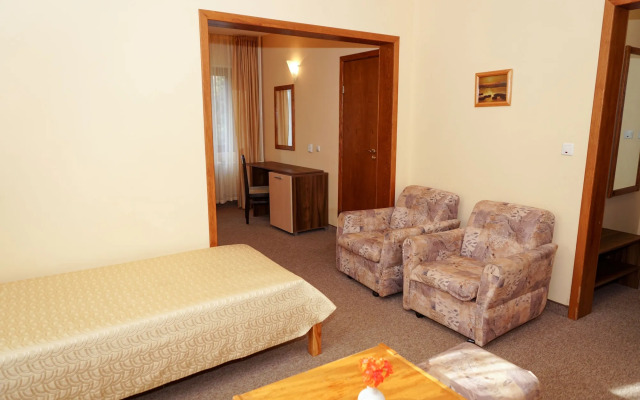 Bor & Edelweiss Hotels