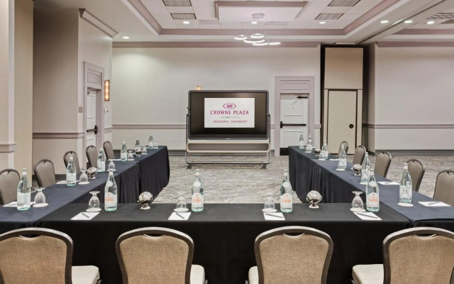 Crowne Plaza Melbourne - Oceanfront by IHG