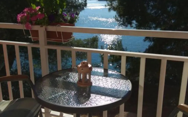 Seafront Charming Apartments Kosirina