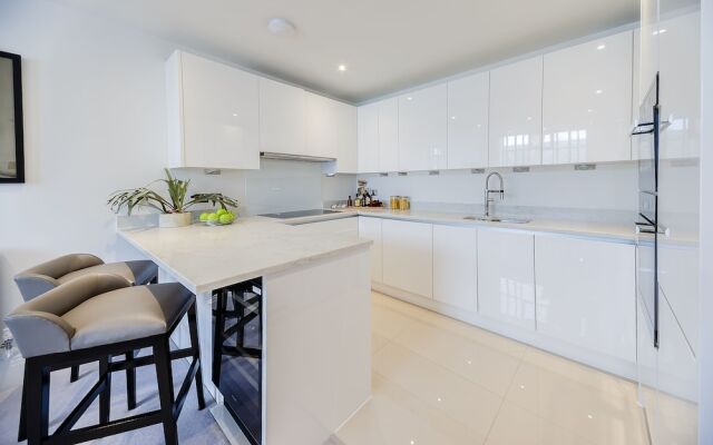 Palace Wharf Apartments