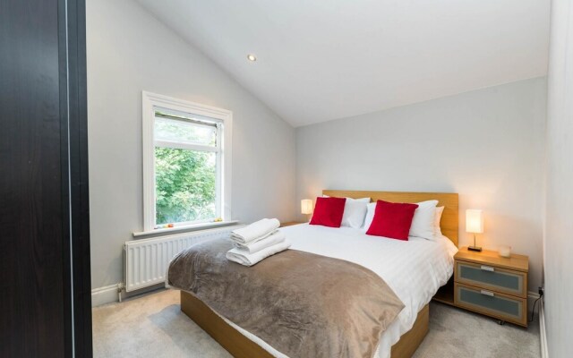 Luxury Modern 1 Bed Loft Conversion Clapham South