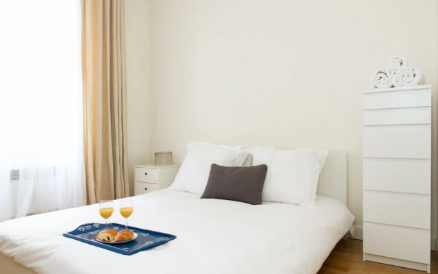 Saint Michel - Cluny Area Apartment