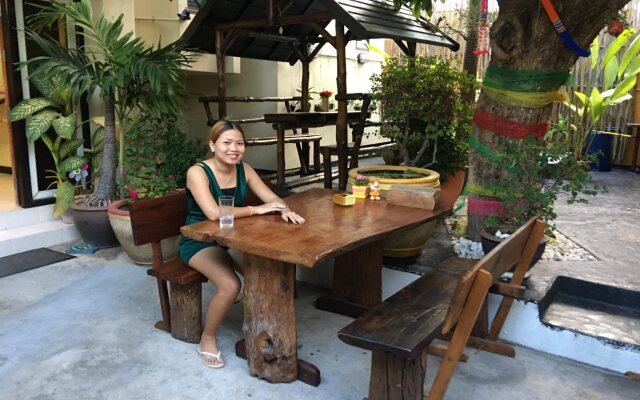 Taphouse Guest House