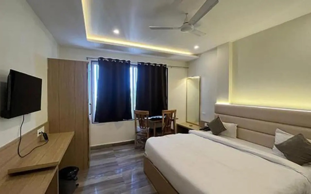 FabHotel Prakash