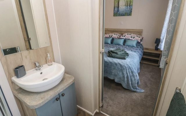 Brocklebank Lodge, 35