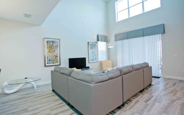 4839 Kings Castle Circle 5 Bedroom Home