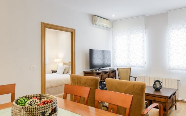 Charming Paseo de La Castellana