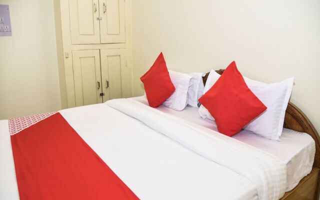 OYO 14606 Holiday Inn