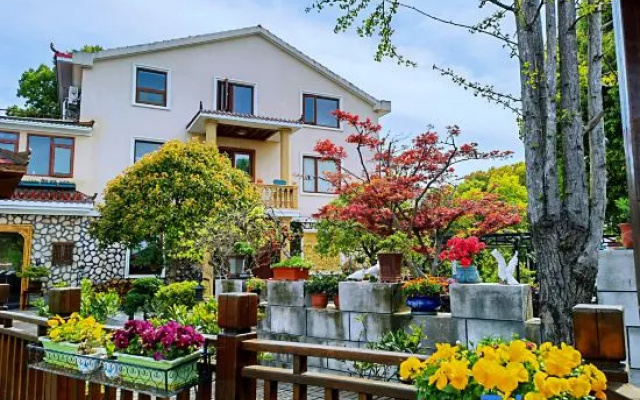 Wanghu No.1 Homestay