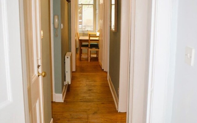 Central 3 Bedroom Next to Leafy Meadows