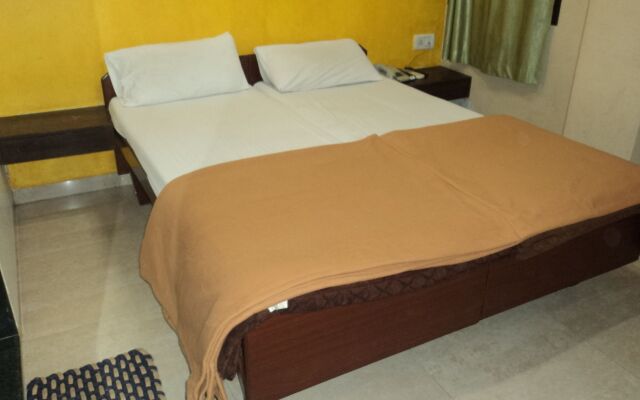 Benazeer Hotel