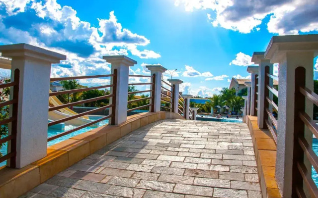 Lacqua diRoma Hotel com lazer completo 24 horas