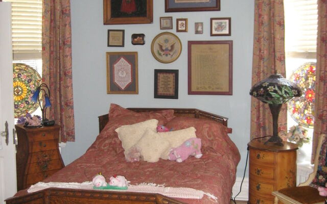 The Mermaids' Porch Bed and Breakfast