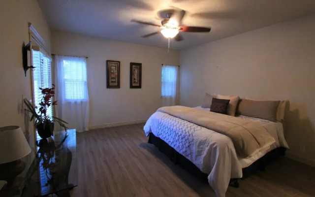 Gorgeous Meridian Home W/community Pool!
