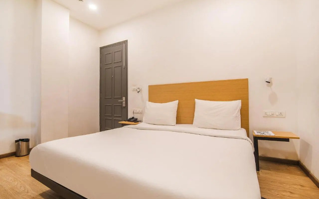 Fabhotel Kingston House