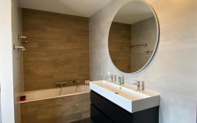 Majestic Villa in Zeewolde With Garden