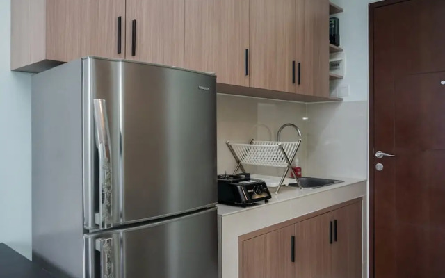 Simply Good Studio Apartment at Springwood Residence