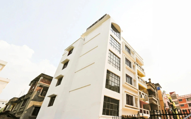 Red Velvet Inn by OYO