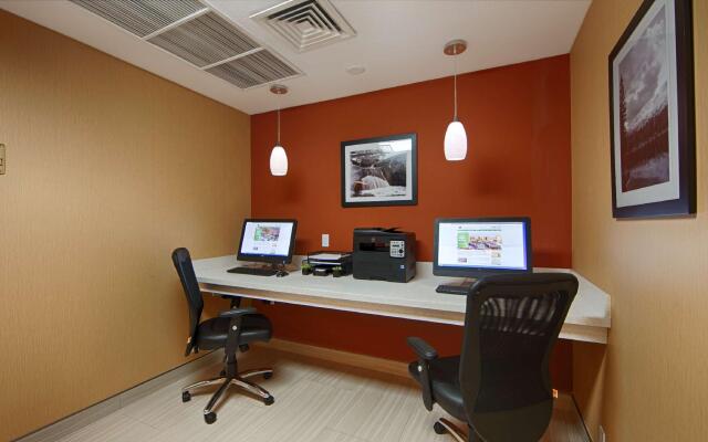 Best Western Plus Fresno Airport Hotel