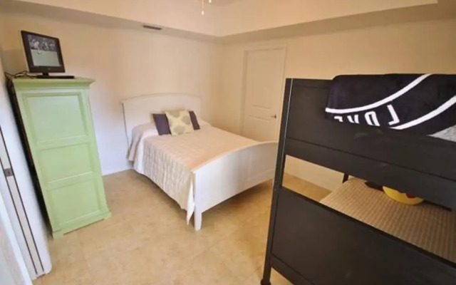 Oceanwalk 12-406 Apartment 2