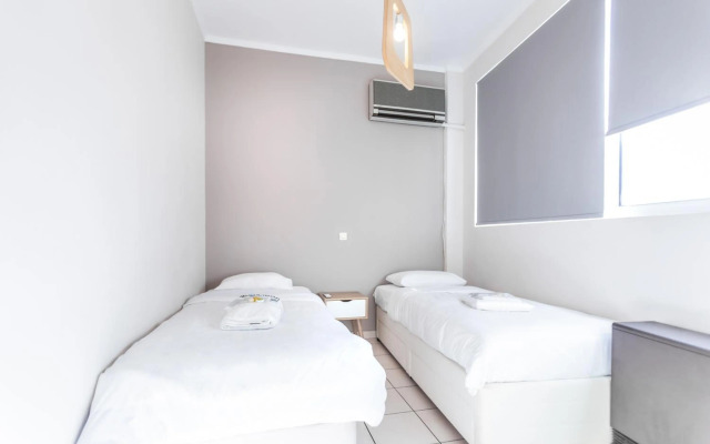 Francis Getaway in Pireaus