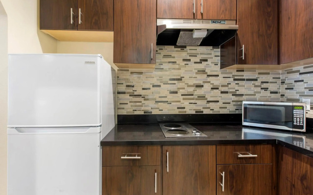 Econo Lodge Inn & Suites Houston Willowbrook