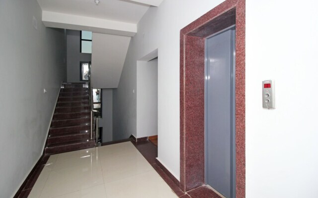 OYO Flagship 8414 Hotel Blue Moon