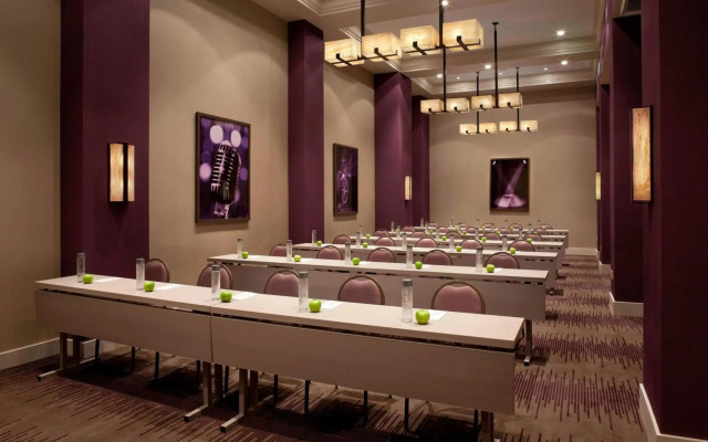 Hotel Adagio, Autograph Collection