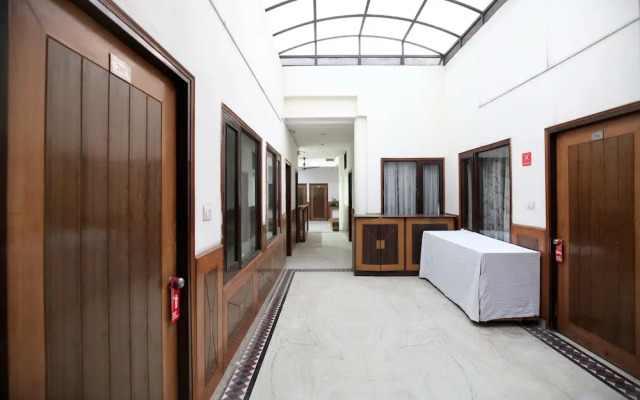 OYO Rooms Sector 7 Madhya Marg
