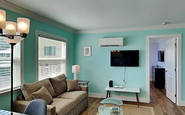 Noon Wave by Distinctive Beach Rentals