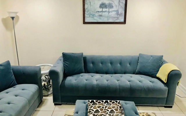 Spacious Condo close to Siesta