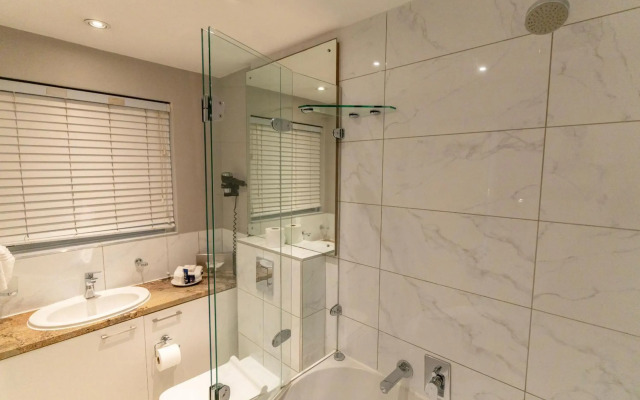 Peninsula All-Suite Hotel by Dream Resorts