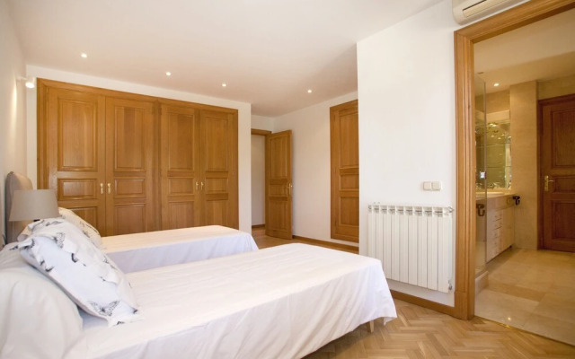 Charming Villa In The Exclusivity Of Son Vida