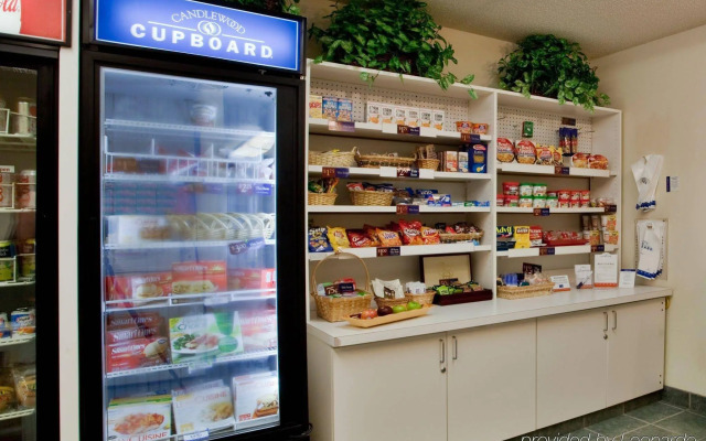 Sonesta Simply Suites Hampton