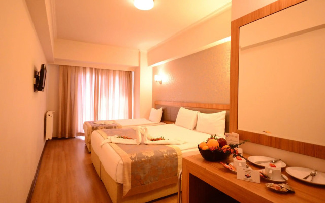 Grand Anzac Hotel