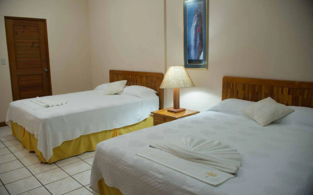 Banana Palms Hotel